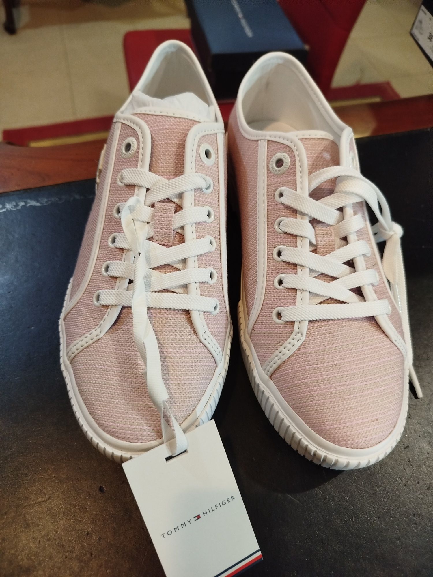 Sapatilhas Tommy Hilfiger T. 38 novas