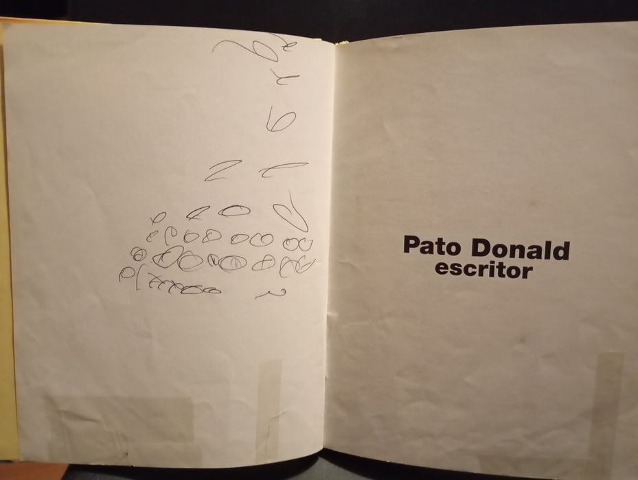 Livro "Pato Donald escritor"