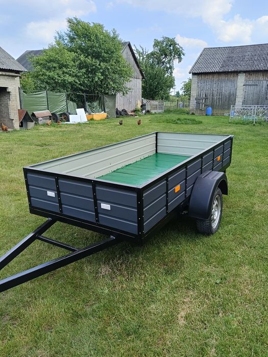 Przyczepka samochodowa