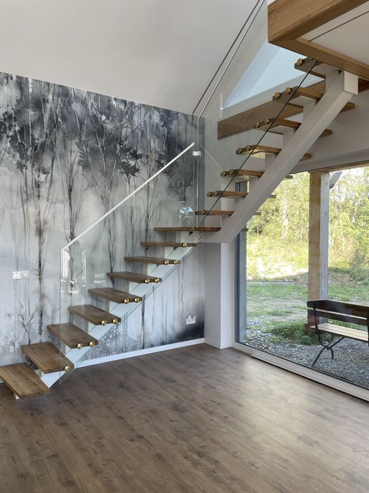 Schody premium, szklane balustrady