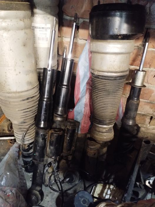 Передні амортизатори 4matic w221 пневмо розборка шрот запчасти S class