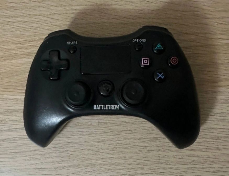 PlayStation 4 (PS4) 500MB (C/Comando)