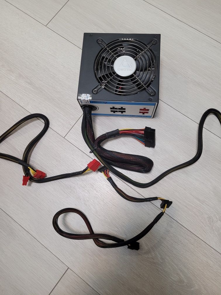 Блок живлення для ПК Chieftec 550W