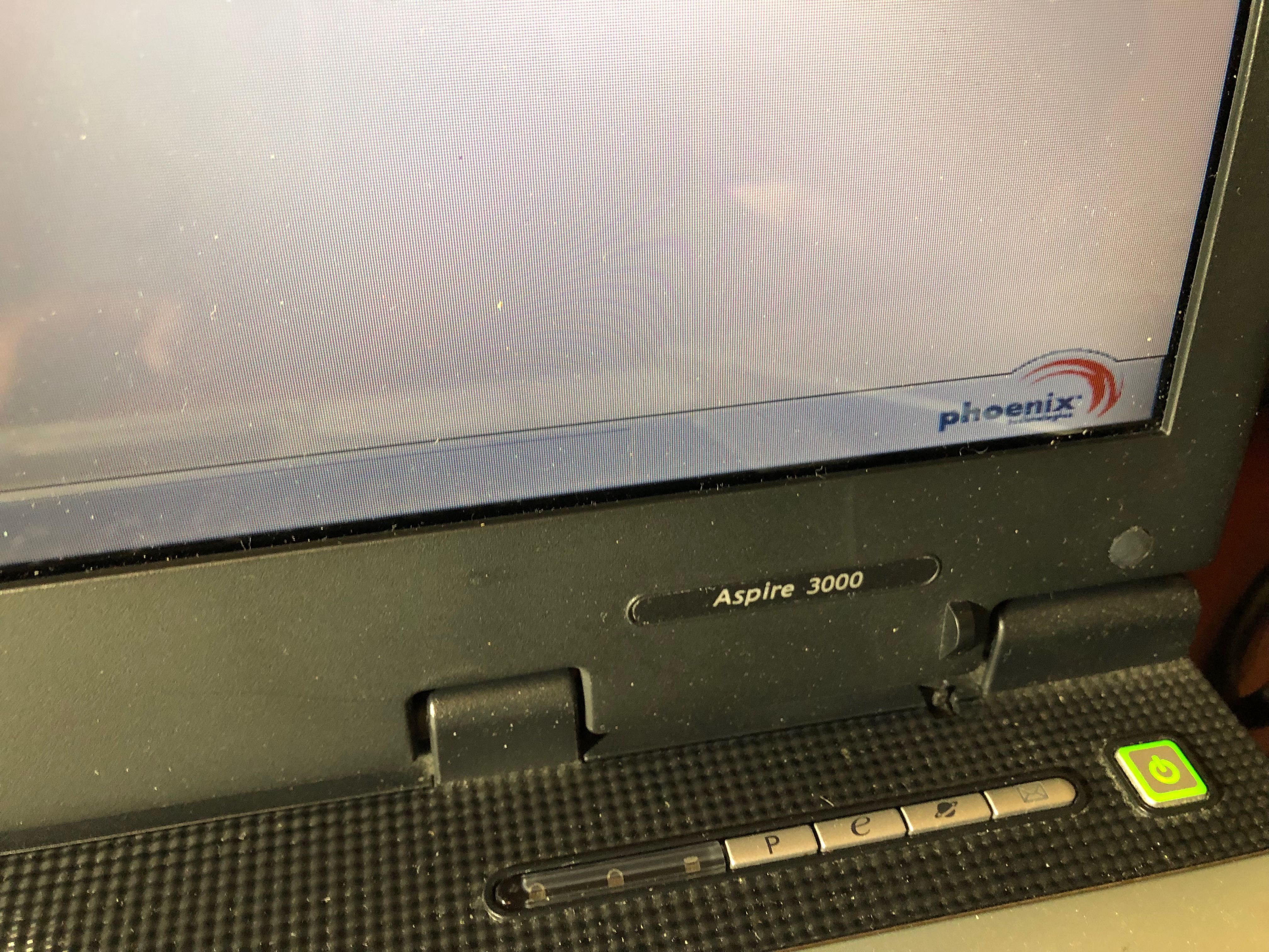 Два рабочих ноутбука Acer Aspire одним лотом на запчасти.