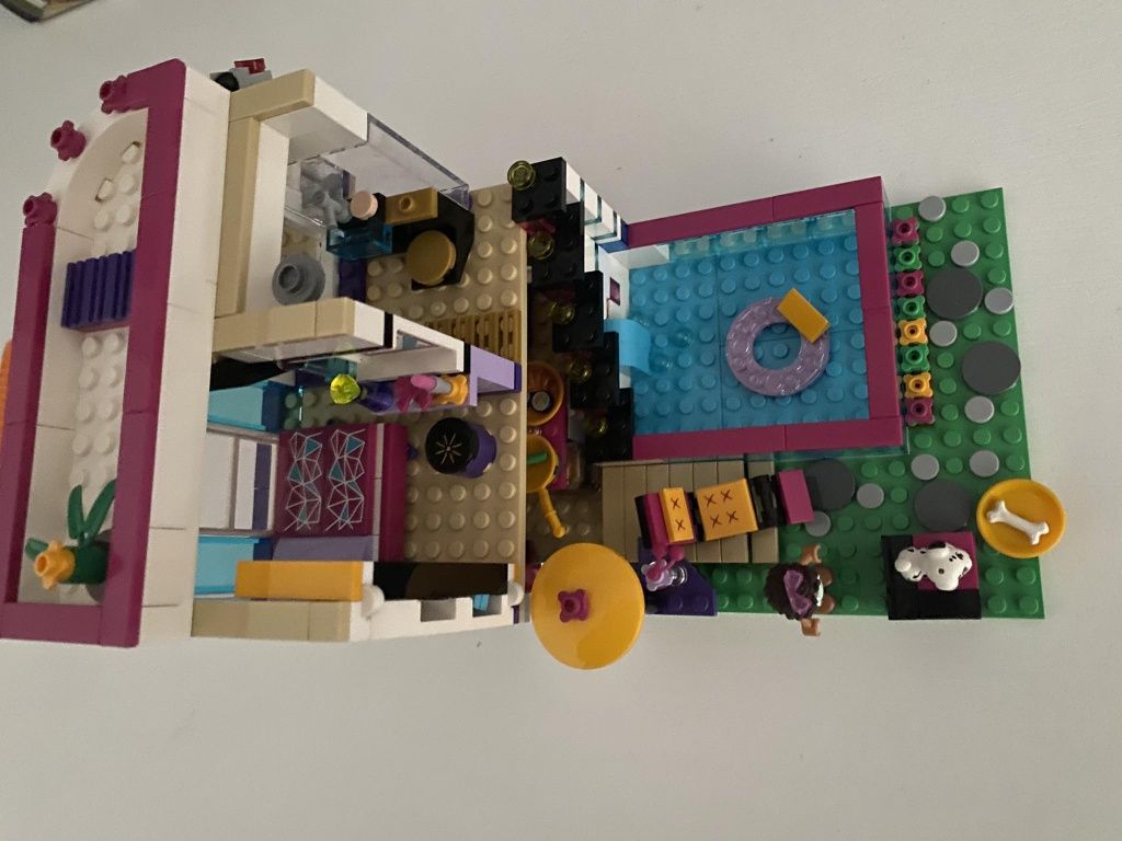 Unikatowy zestaw LEGO Friends 41135 - Livi’s Pop Star House