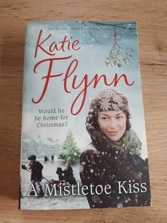 Książka w j. angielskim - "A Mistletoe Kiss" Katie Flynn