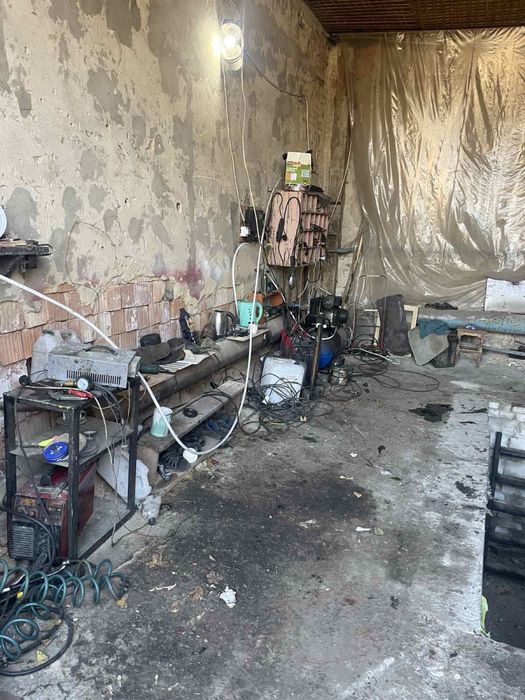 оренда гаража 40м 10соток землі