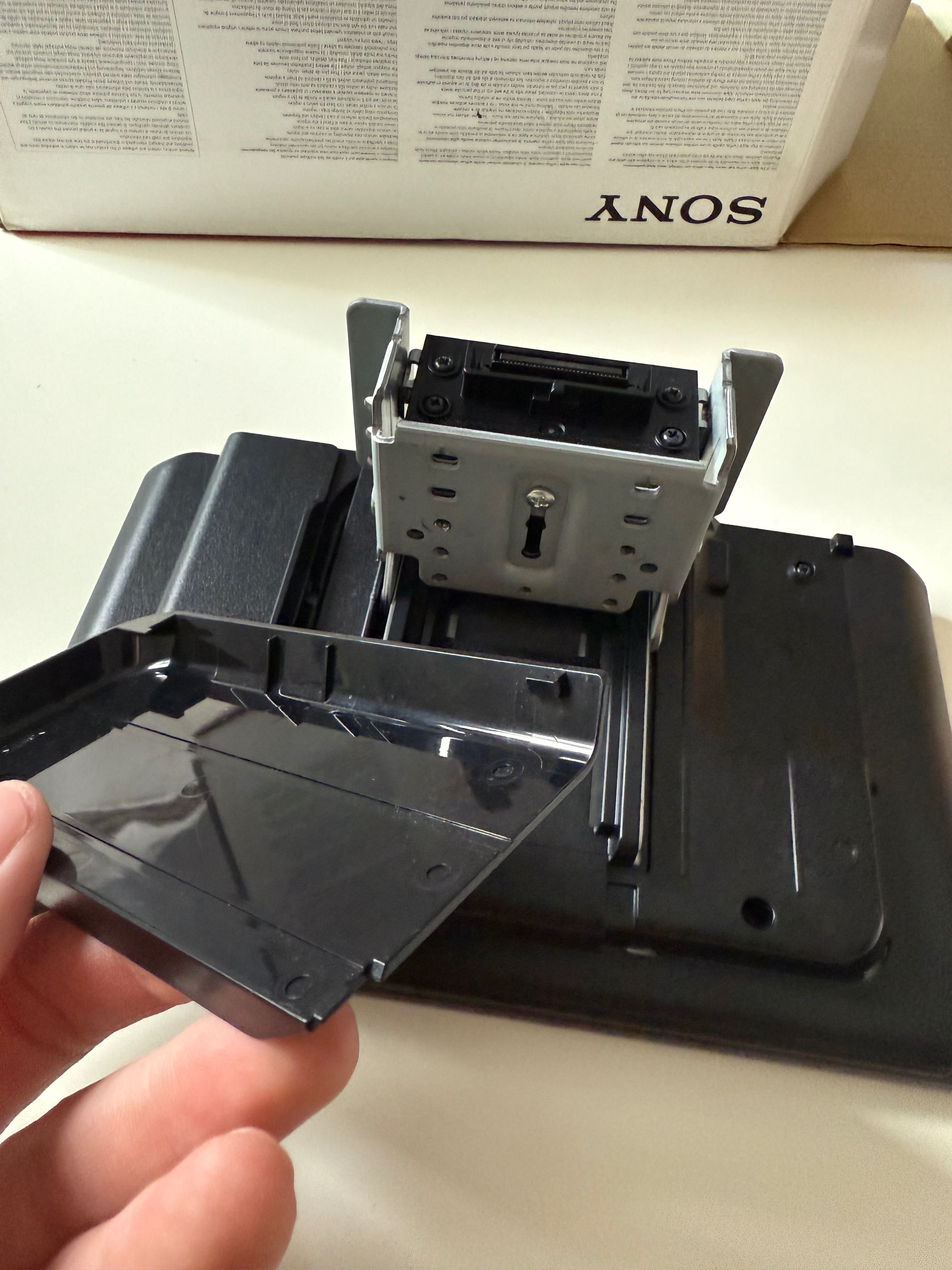 Sony XAV-AX8050D – CarPlay / Android Auto – Stan bardzo dobry