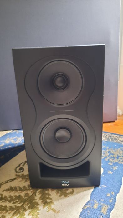 Monitores de Estudio - Kali Audio IN-5 (Muito pouco uso)