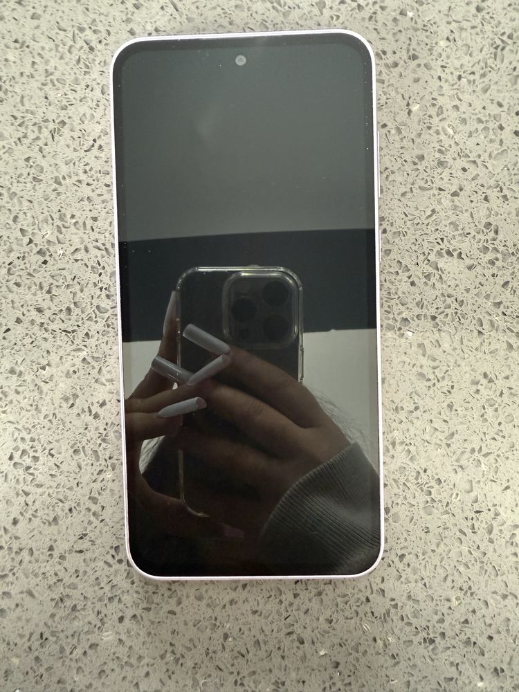 Sprzedam nowy telefon