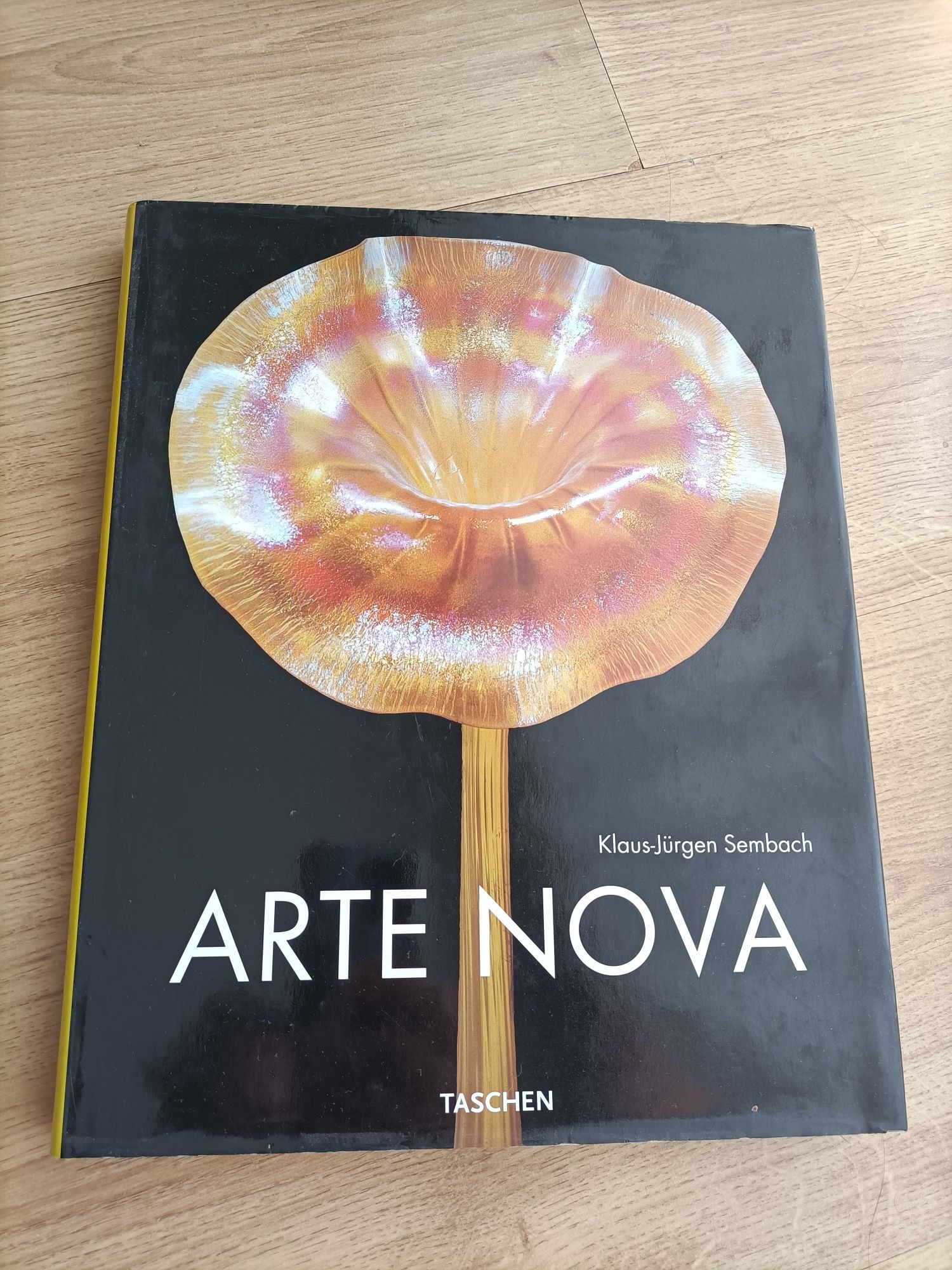 Livro - Arte Nova de Klaus-Jürgen Sembach