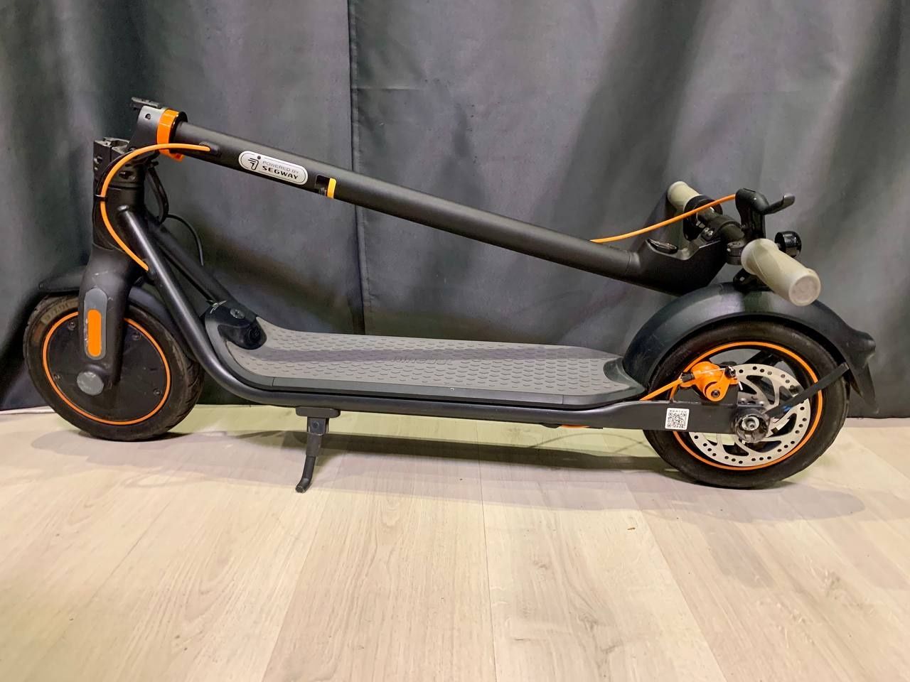 Електросамокат Ninebot KickScooter F40 Black