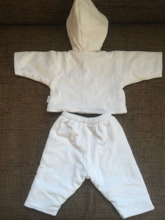 Biały niemowlęcy kombinezon 2-częściowy z kapturkiem - rozmiar 56 - 58