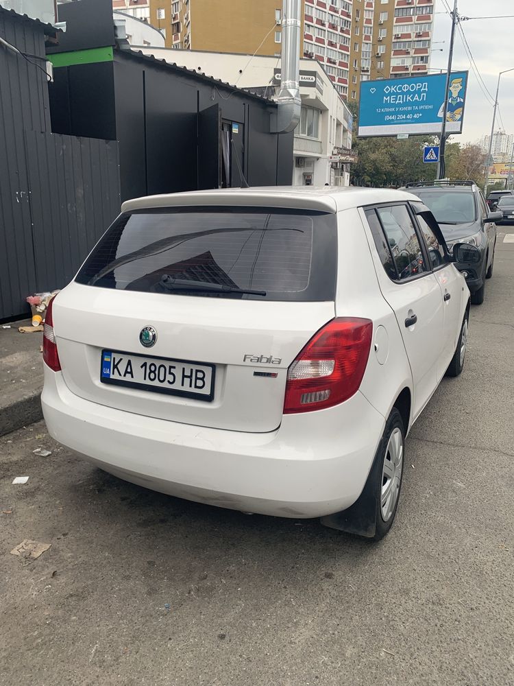 Аренда авто skoda fabia 2013г шкода