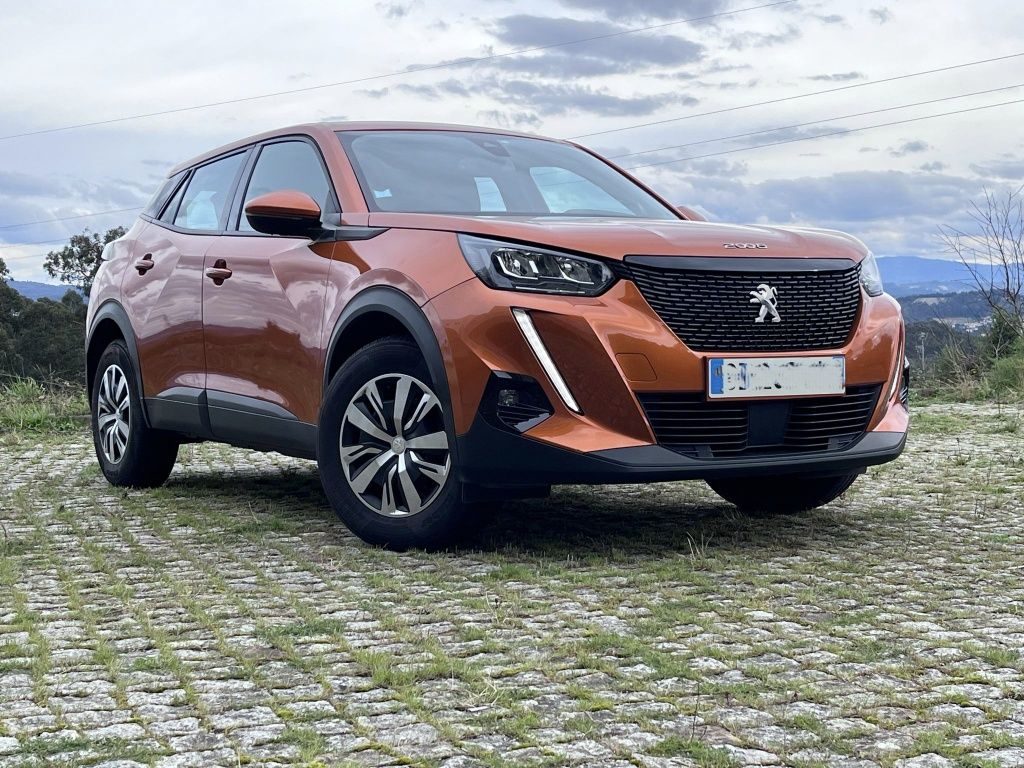 Peugeot 2008 1.5 130 cv cx.auto de 2021!!