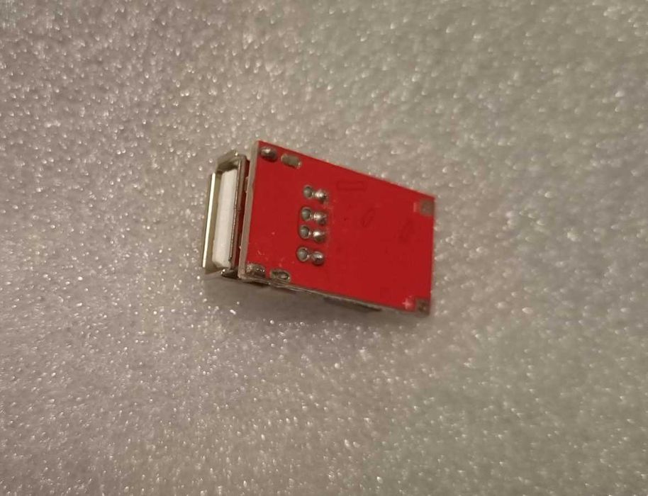Понижающий стабилизатор  с USB разъёмом / вход 6-24 В / выход 5 В 3 А