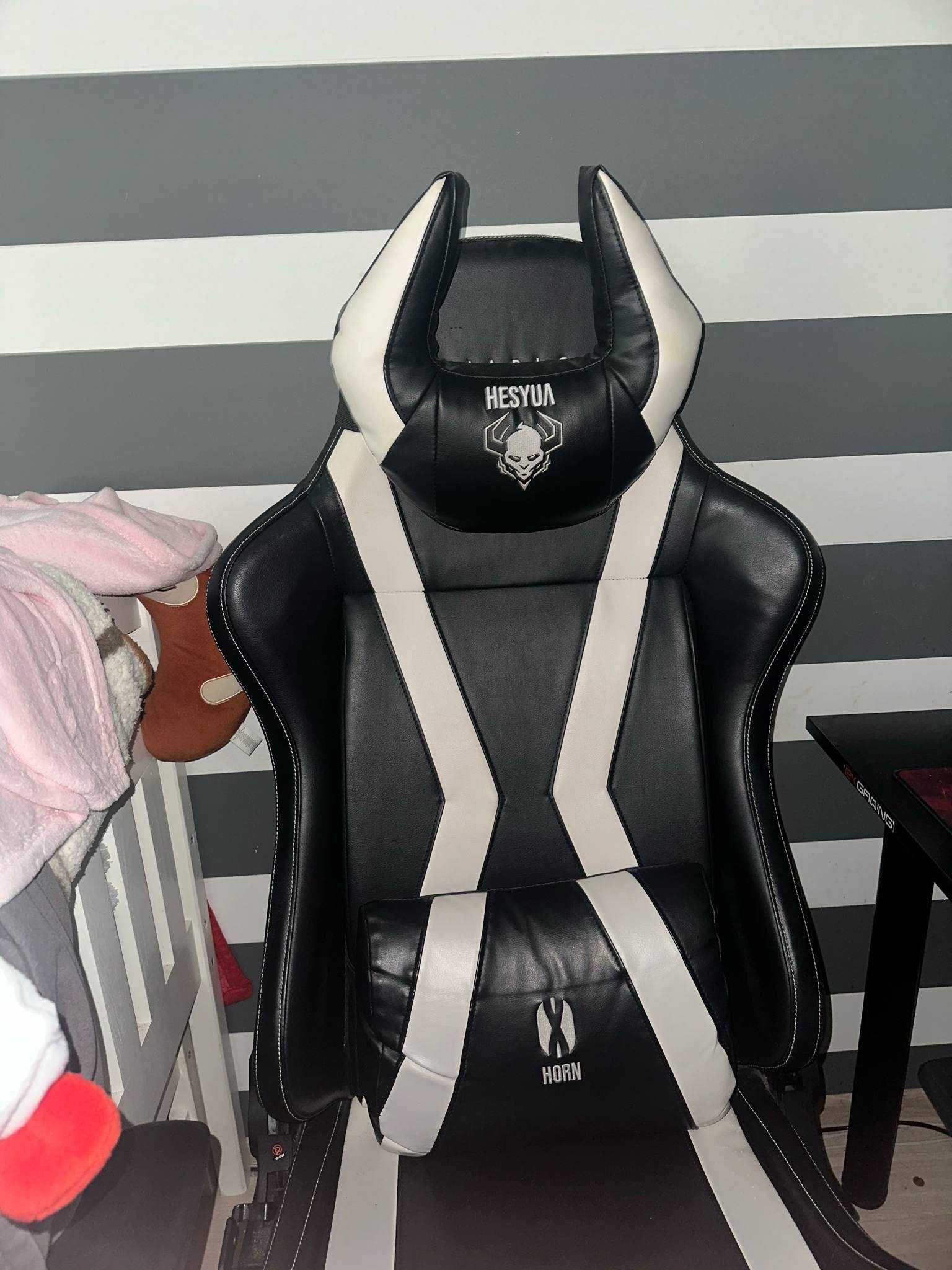 Fotel gamingowy Diablo X-Horn 2.0 King Size – czarno-biały