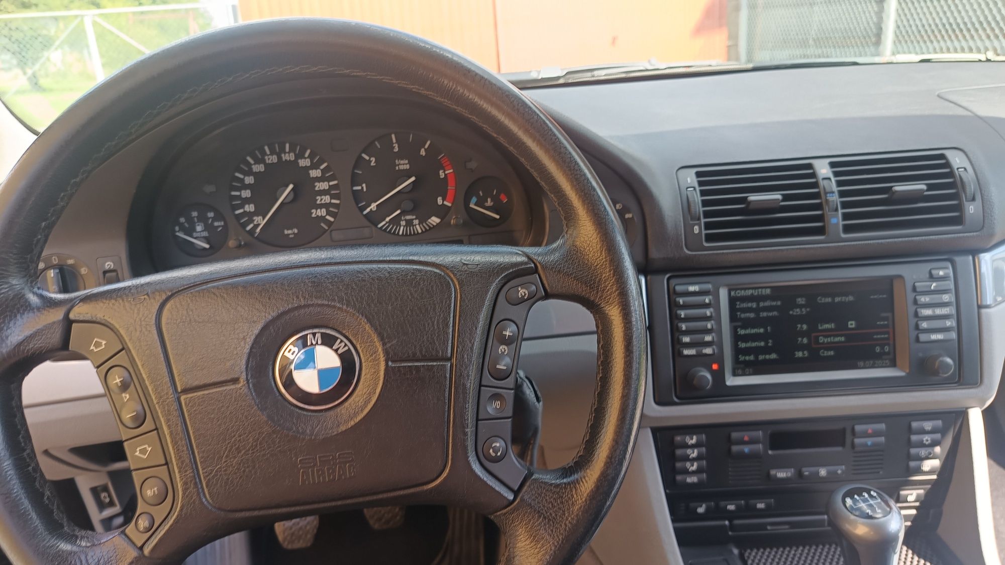 BMW E39 2.5D 2002r