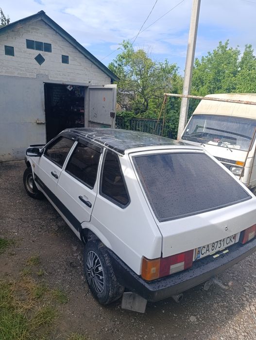 ВАЗ 2109.        .