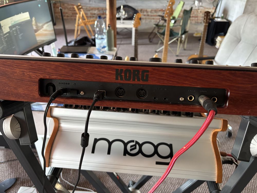 Аналоговий синтезатор Moog Subsequent 25