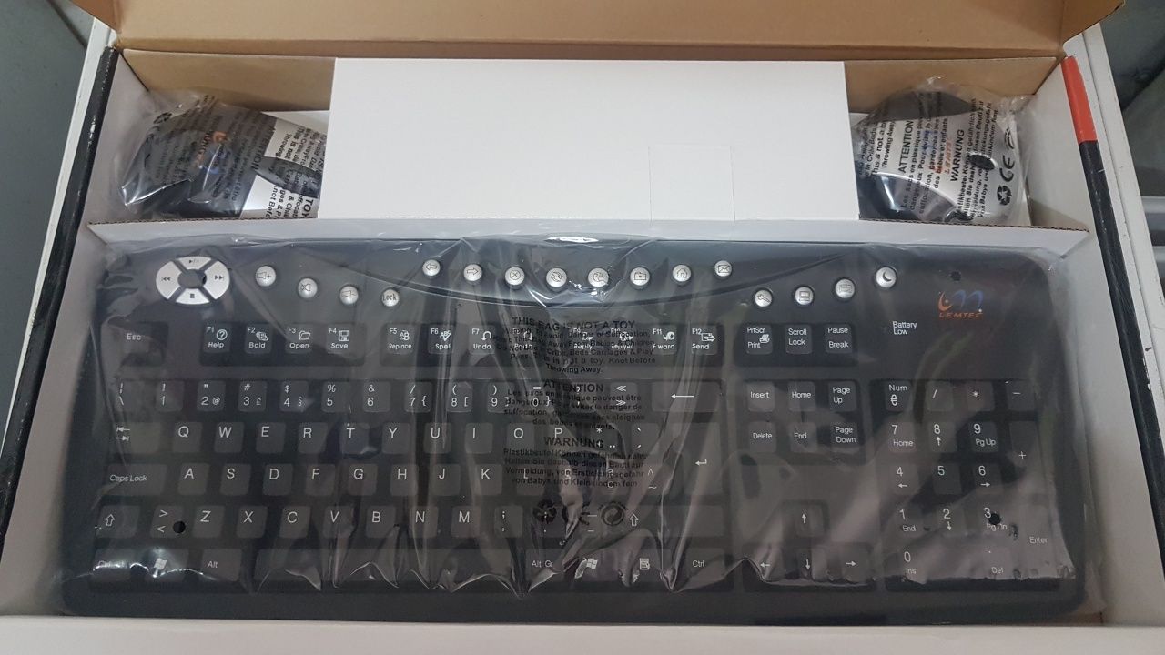 Teclado com rato sem fios novo