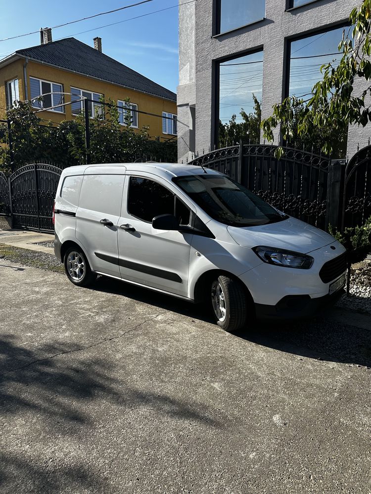 Ford Transit Courier