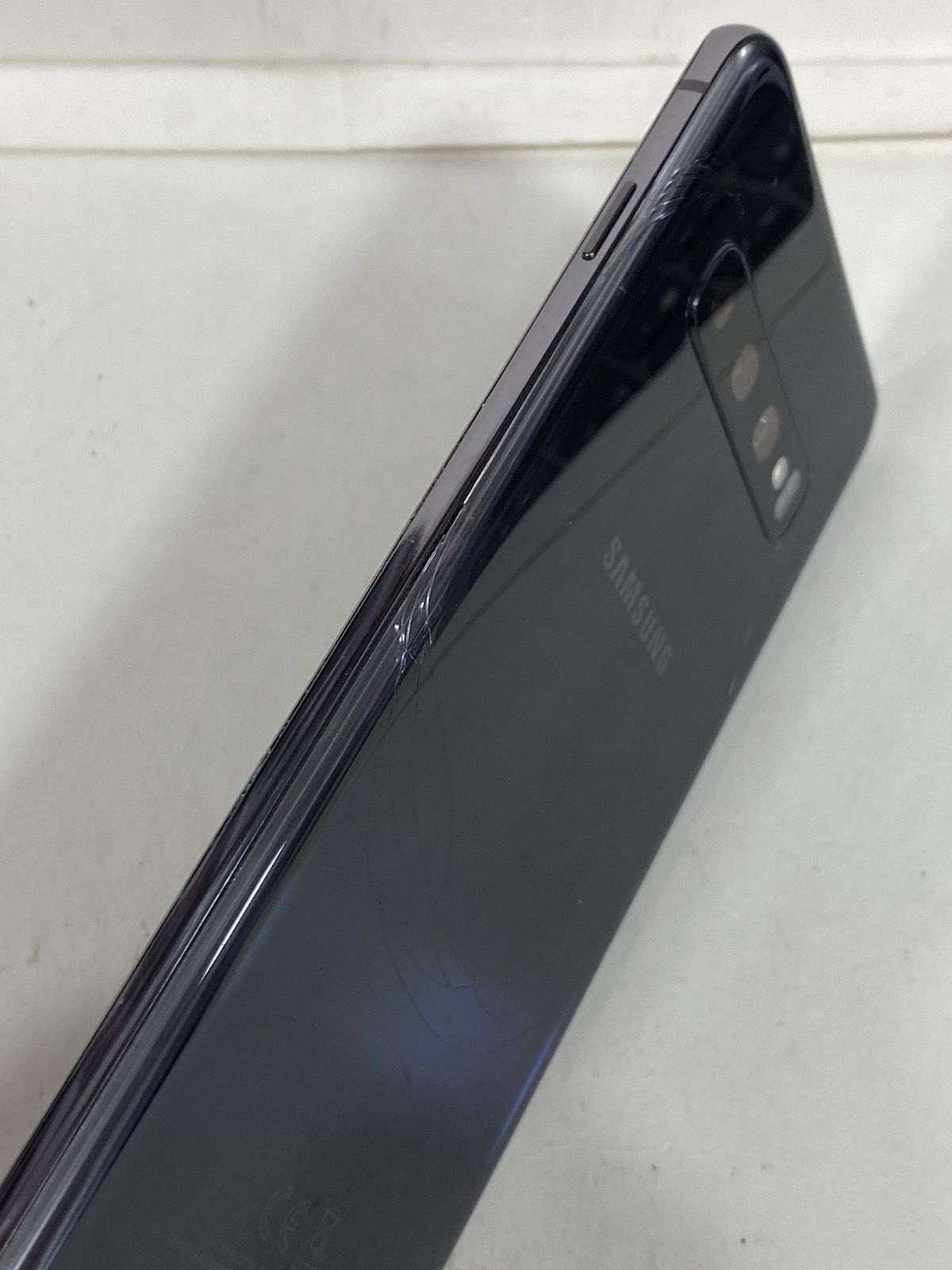 Samsung Galaxy S10 (8/128gb)