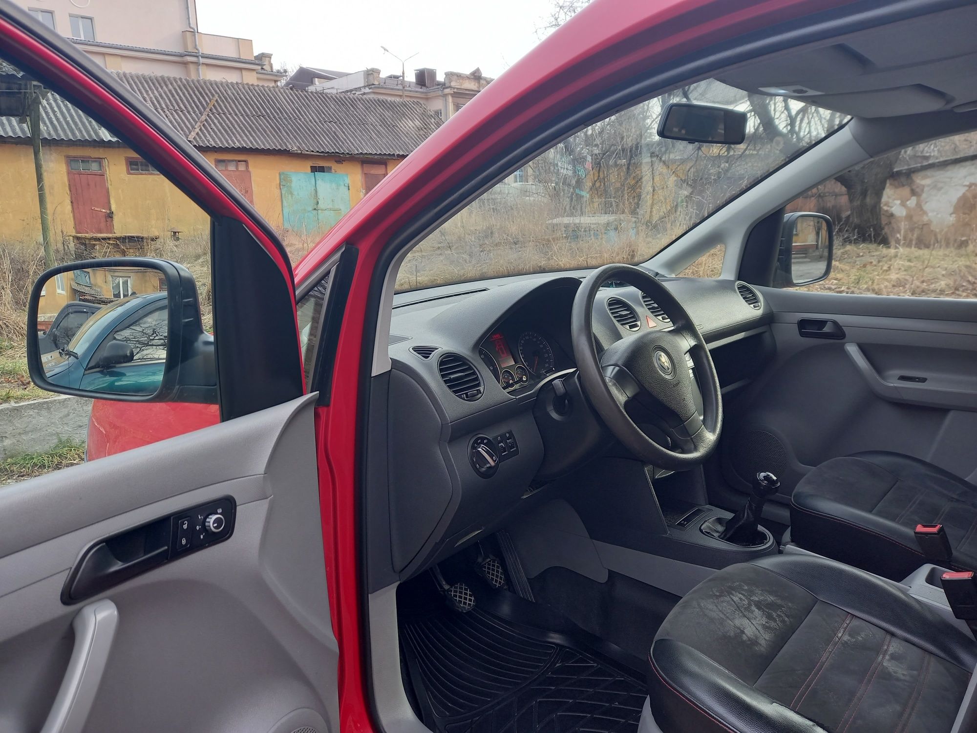 Volkswagen Caddy 1.9 дизель