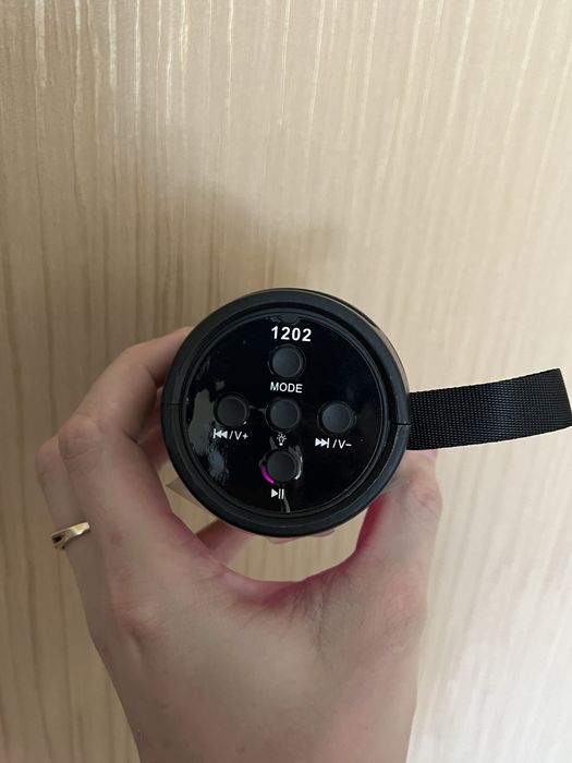 Блютуз колонка безпровідна на акумуляторі