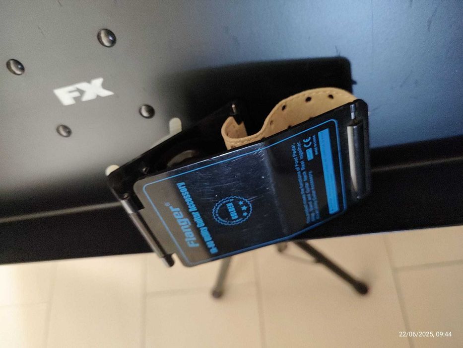 Porta partituras, pedal e suportes guitarra