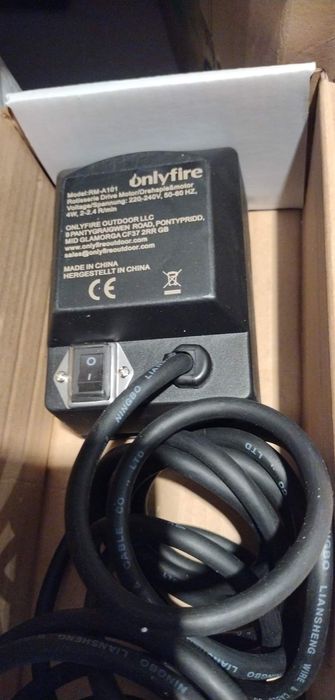 Rożen obrotowy do grilli