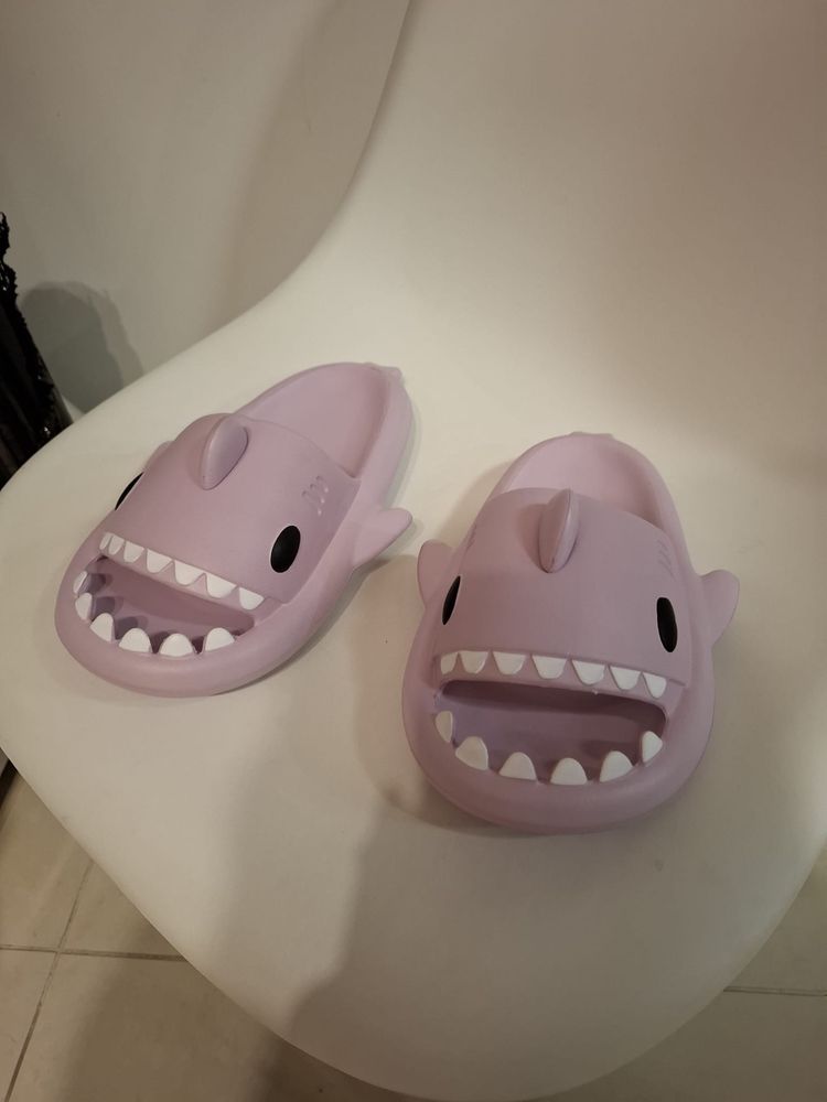 Klapki na basen 40 41 shark slippers rekin rekinki lilac liliowe