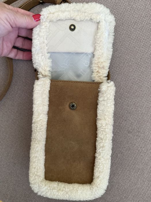 Сумочка чохол для телефона Ugg
