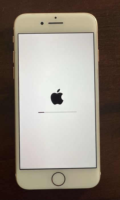 iPhone 8, 64Gb, золотой, 100% аккумулятор