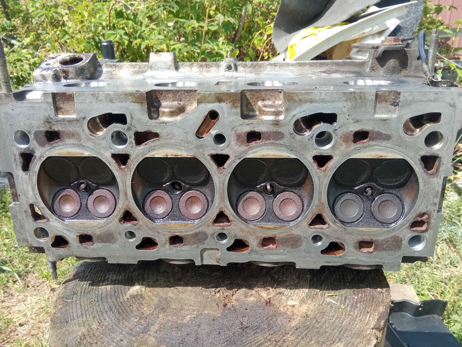 ГБЦ головка блока XS7G-6090-BB двигуна 1.8i бензин Zetec E 16v