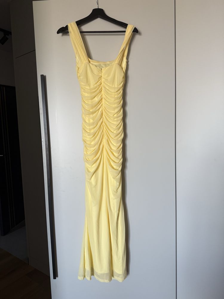 Nowa maselkowa sukienka viralowa koktajlowa na wesele elegancka