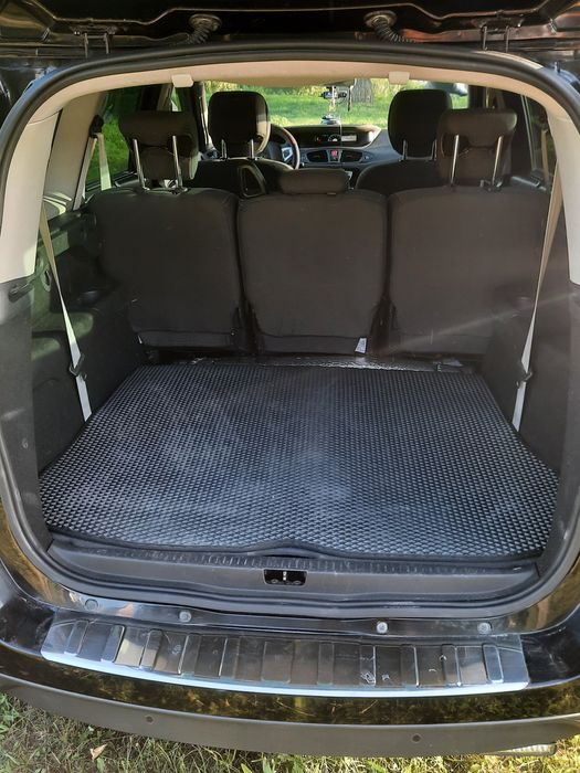Авто Renault Grand Scenic 2011 автомат