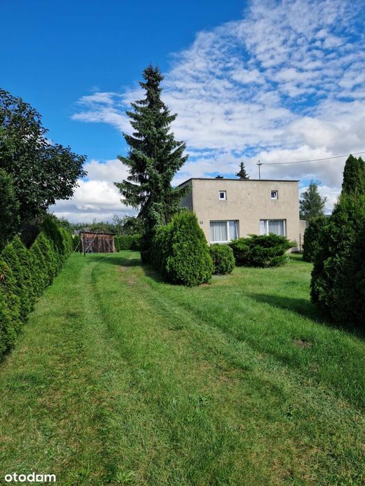Dom z działką 1000 m2 - bardzo dogodna lokalizacja