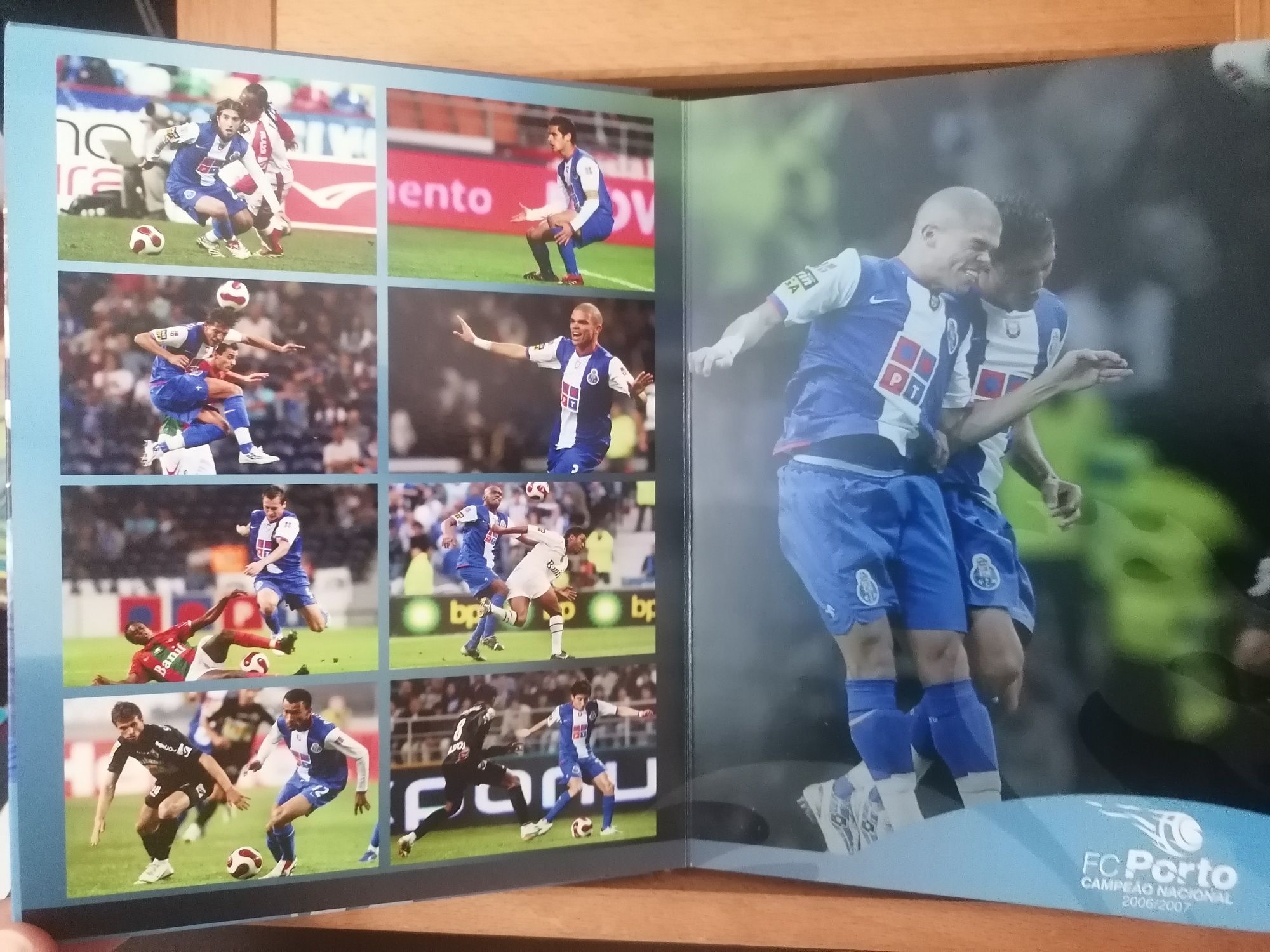 Álbum fotográfico do clube de futebol FC Porto referente ao 22° título