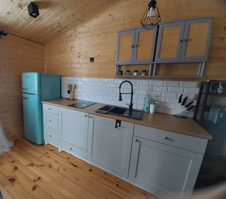 Drewniany Zakątek domek z jacuzzi i sauną na wyłączność