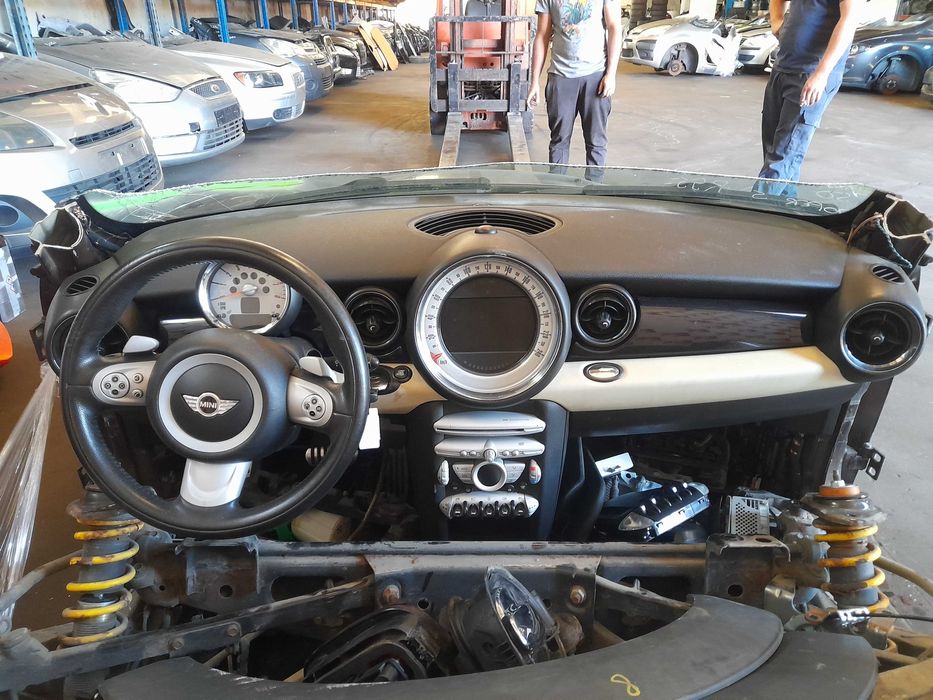 Mini Cooper S 1.6i XENON 2008 para PEÇAS