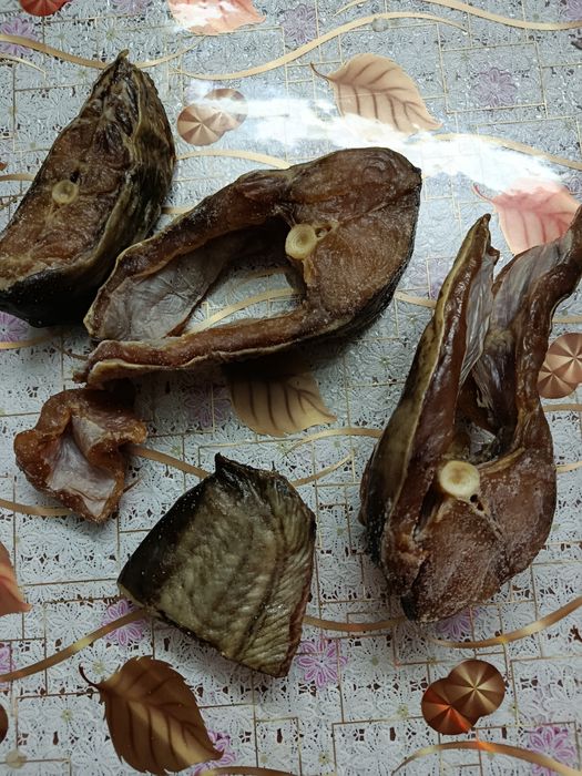 Риба копчена та в'ялена