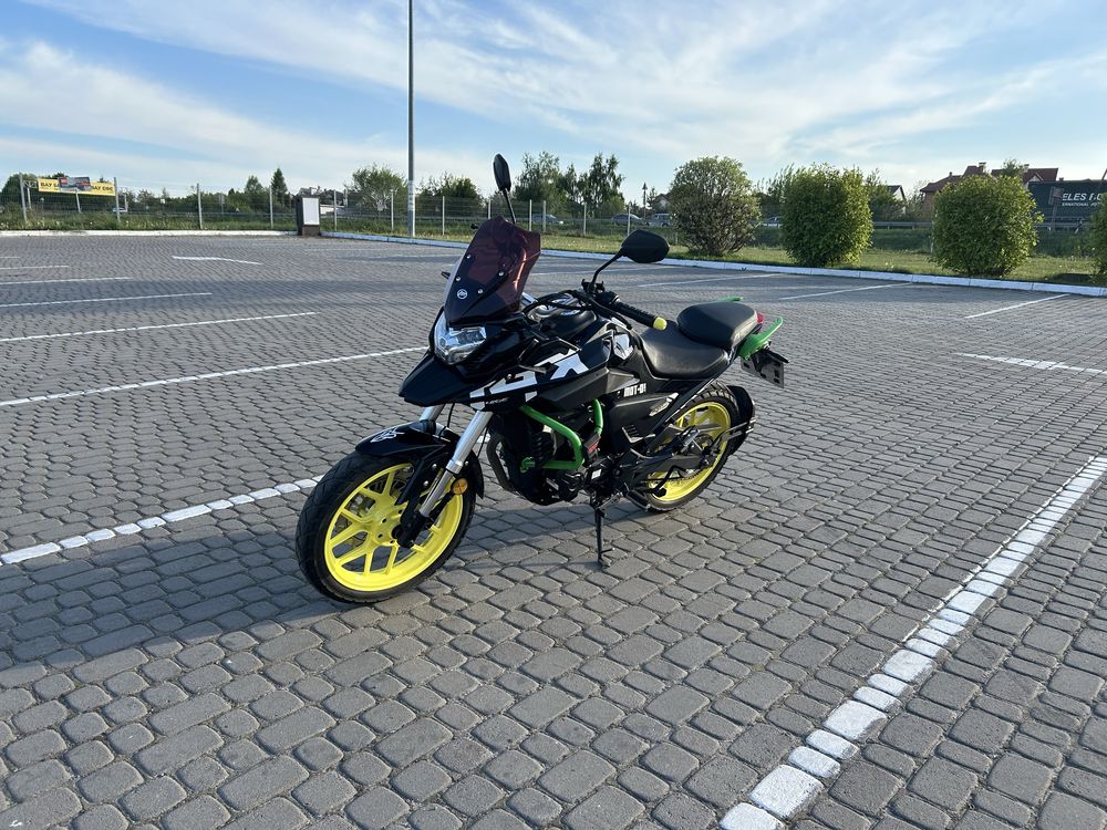 Мотоцикл Lifan KPT 200