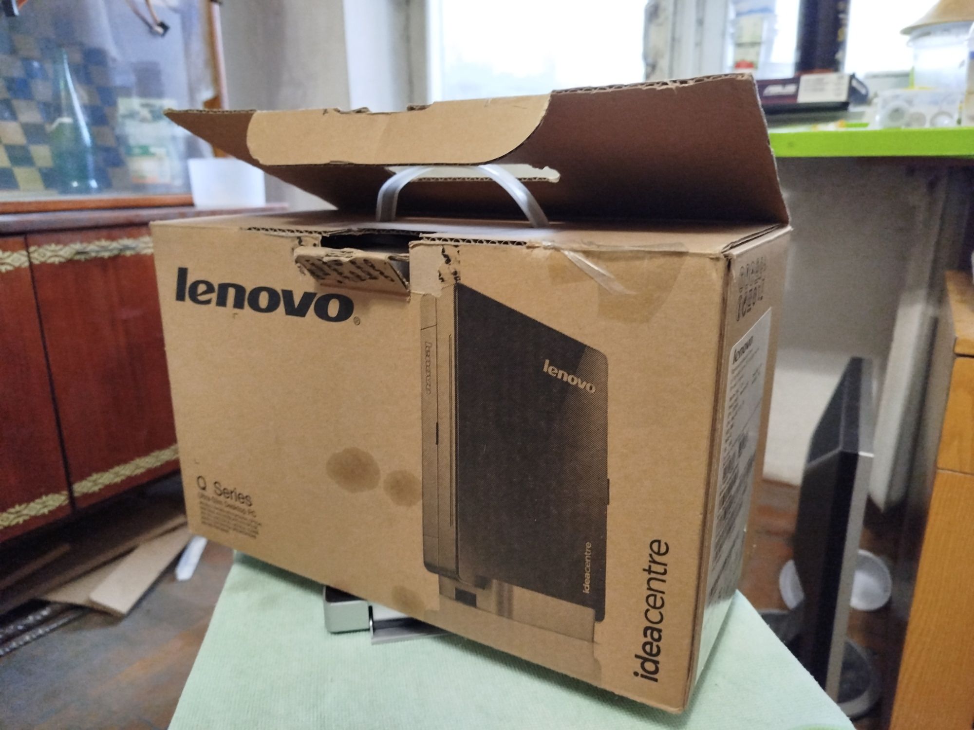Мини компьютер  (MiniPC) Lenovo Q190 4/256