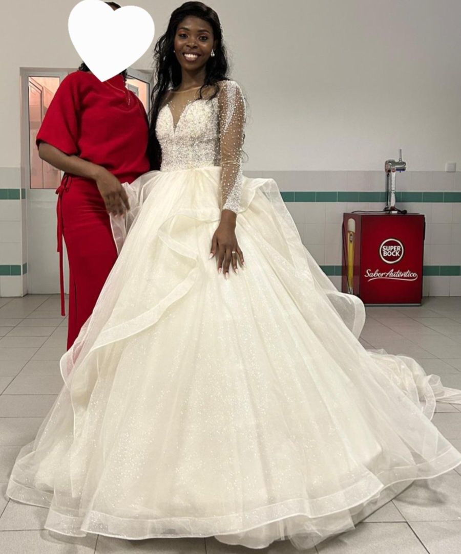 Vestido de noiva com a saia