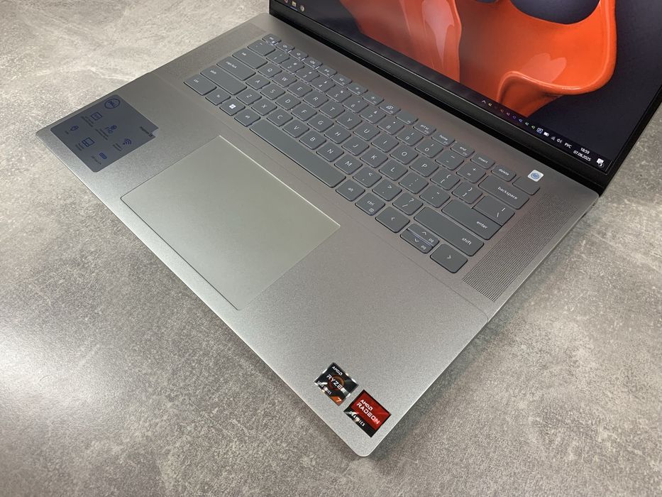 Dell Inspiron 16 (16”FHD+ WVA/R7 5825U/16GB/NVMe 256GB) ноутбук