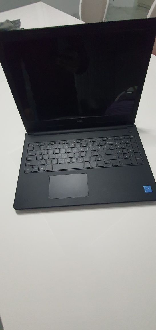 Laptop Dell Inspiron 15