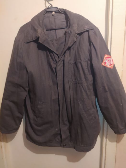 Одежда для рыбалки и штаны сварщика.