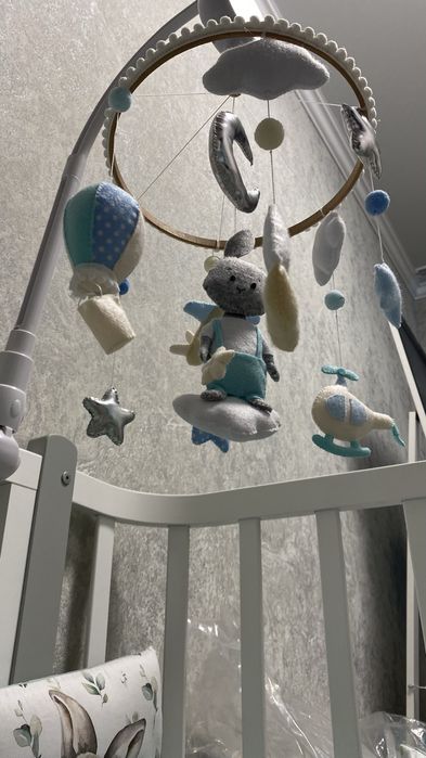 Мобіль на дитяче ліжко