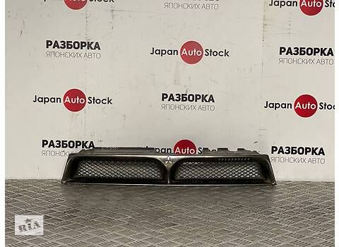 Решітка радіаторна Mitsubishi Galant, рік 1997-2002